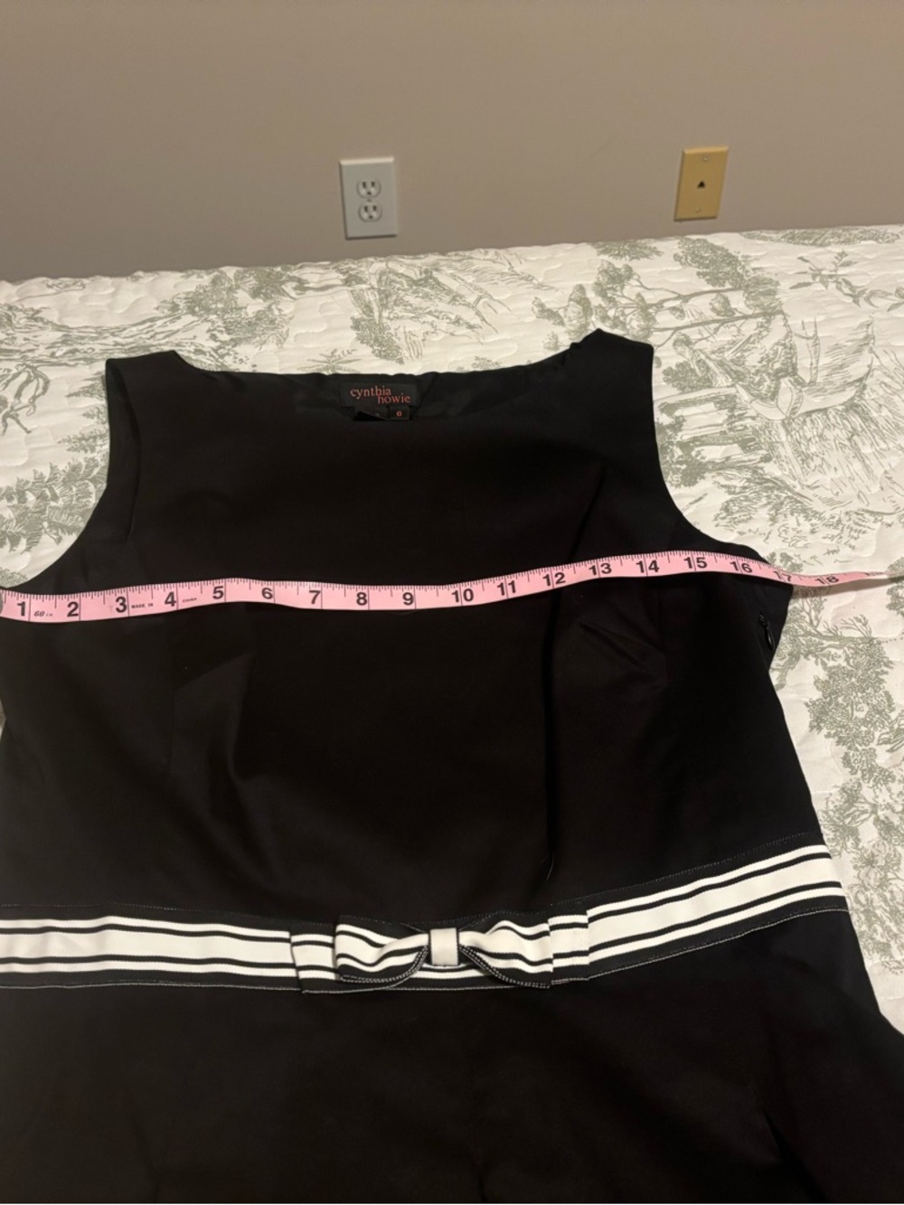 Cynthia Howie sz 8 Sleeveless Black dress fit flare snatched waist stripe ribbon - Picture 4 of 12